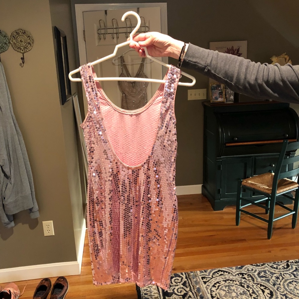 Pink sequin dress - Picture 2 of 5